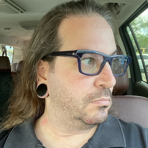 Meet your Posher, Kevin - Picture 4 of 5